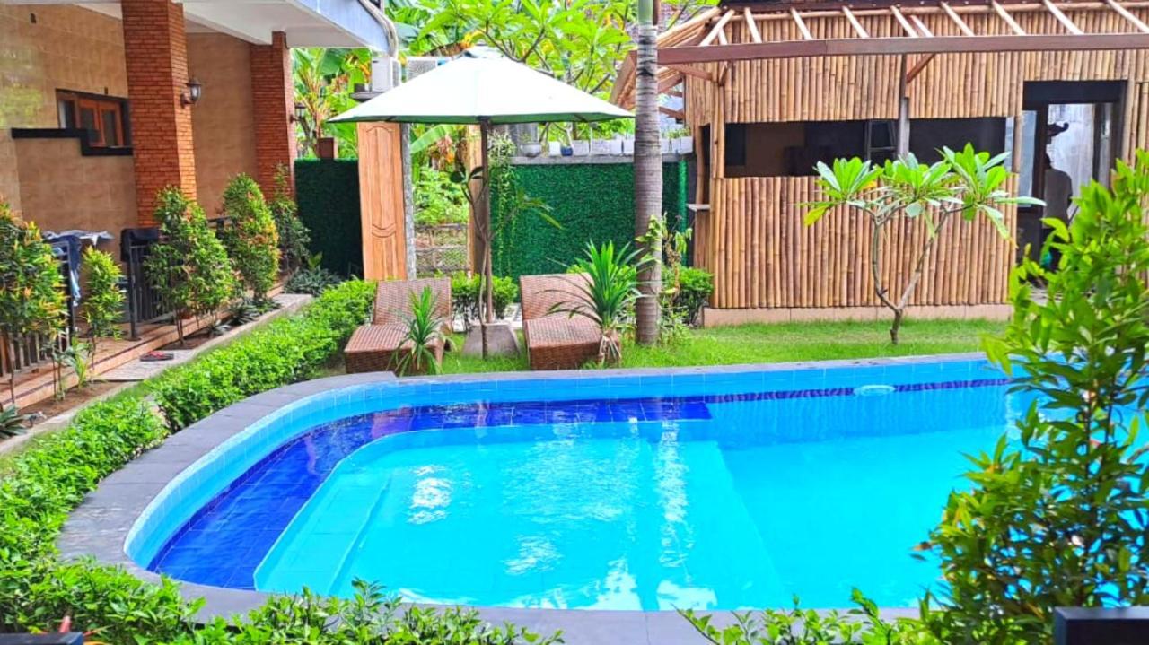 Wahyuga Sari Guest House Nita Salon & Spa Нуса Лембонган Екстериор снимка